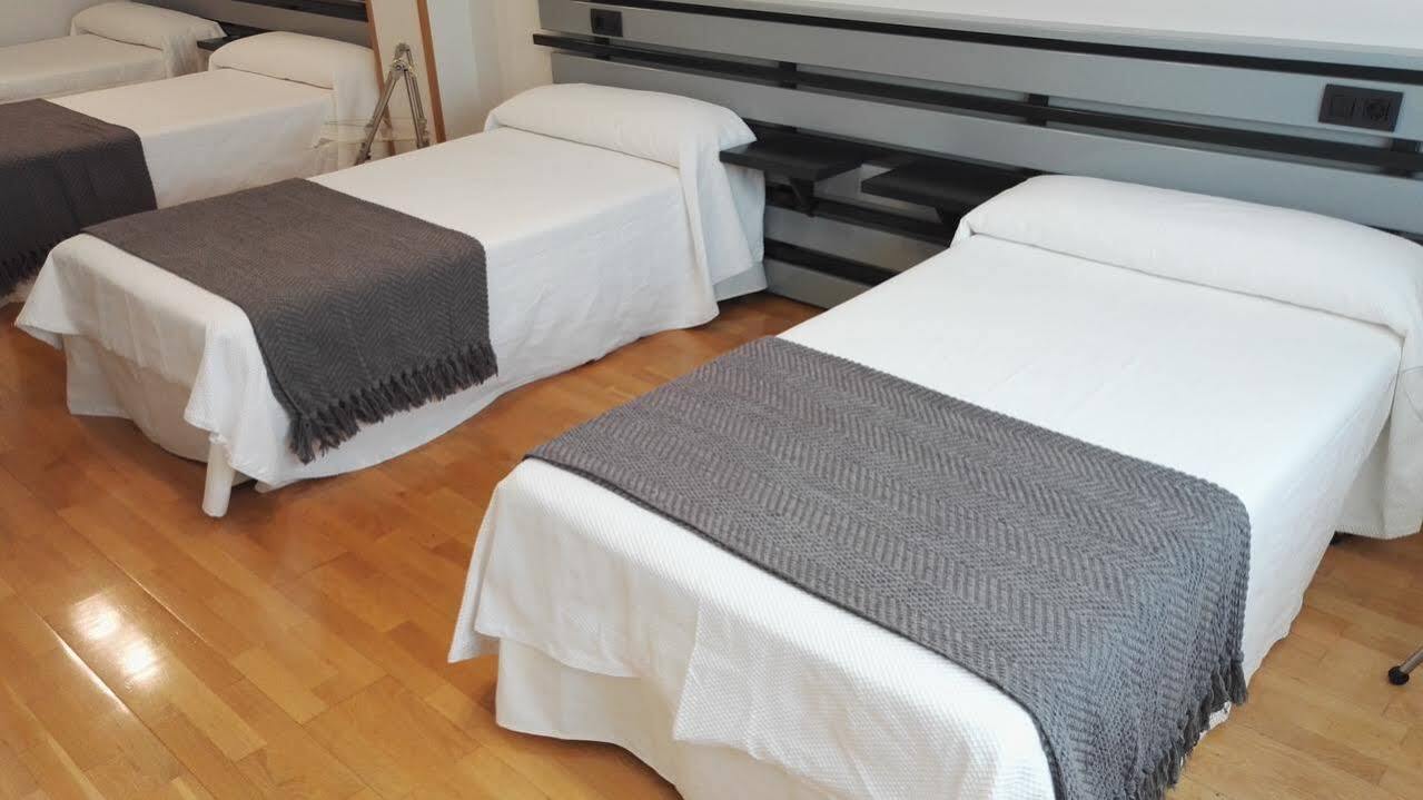 Hotel Ofi A Coruña Buitenkant foto