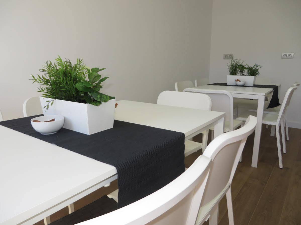 Hotel Ofi A Coruña Buitenkant foto
